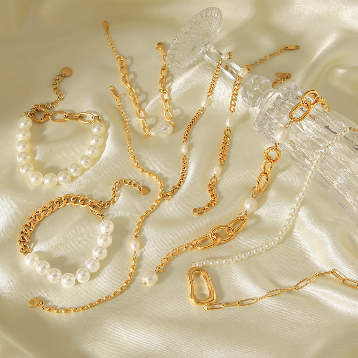 Freshwater Pearl & Gold-Tone Stainless Steel Bracelet